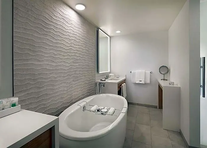 The Westin Kierland & 4* Phoenix
